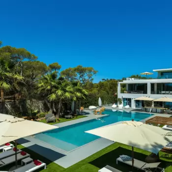 Villa Lion